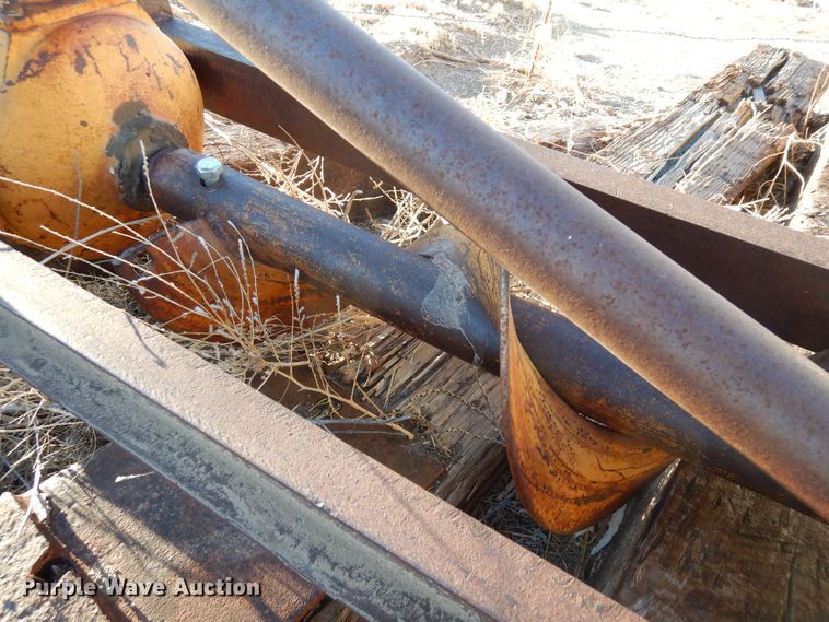 image for item DF8283 1962 John Deere 2010  tractor