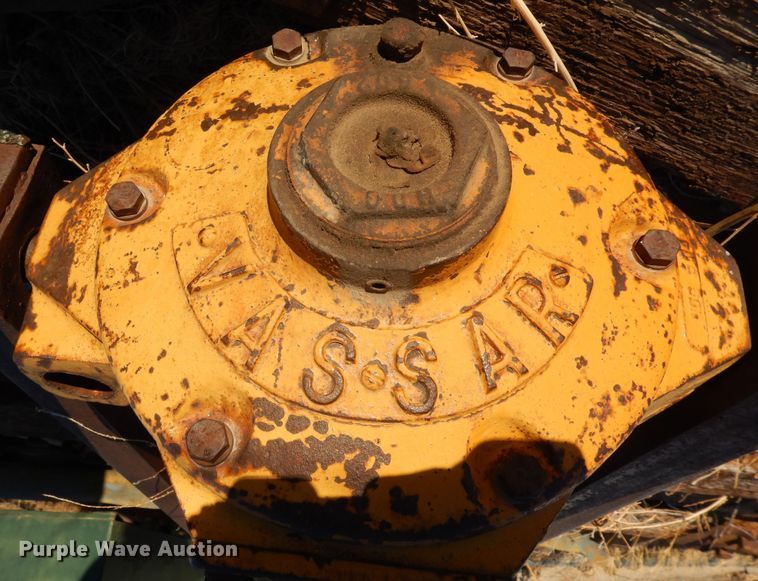 image for item DF8283 1962 John Deere 2010  tractor