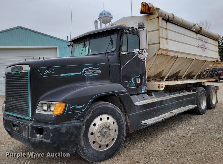 image for item DM8164 1990 Freightliner FLD  fertilizer delivery truck