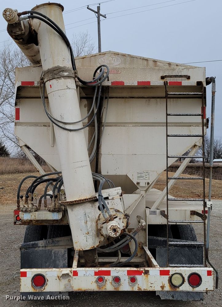 image for item DM8164 1990 Freightliner FLD  fertilizer delivery truck