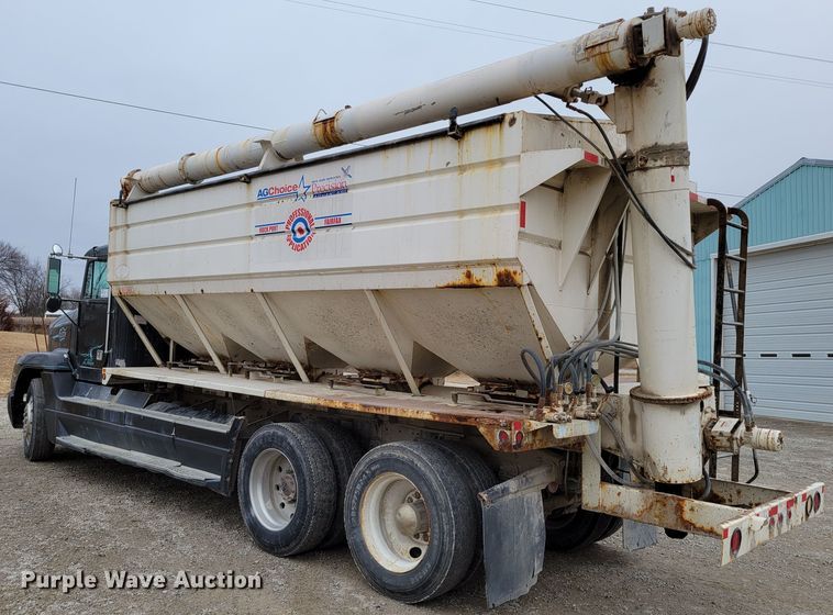 image for item DM8164 1990 Freightliner FLD  fertilizer delivery truck