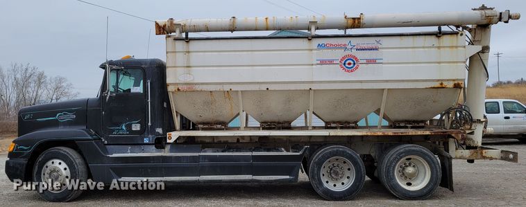 image for item DM8164 1990 Freightliner FLD  fertilizer delivery truck