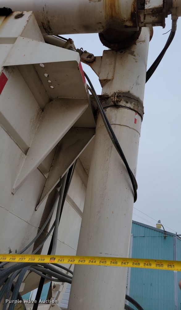 image for item DM8164 1990 Freightliner FLD  fertilizer delivery truck