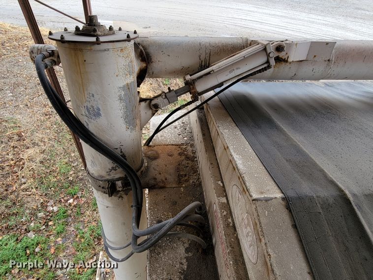 image for item DM8164 1990 Freightliner FLD  fertilizer delivery truck