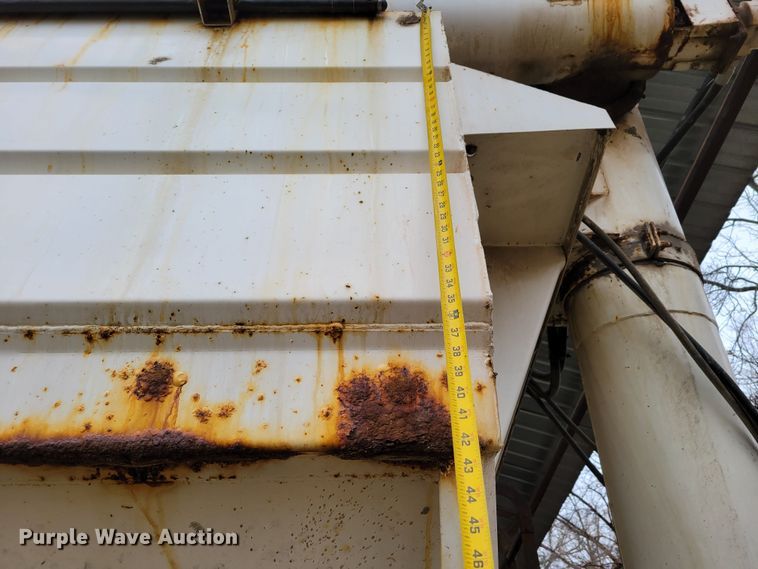 image for item DM8164 1990 Freightliner FLD  fertilizer delivery truck