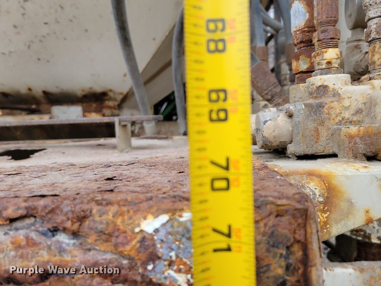 image for item DM8164 1990 Freightliner FLD  fertilizer delivery truck