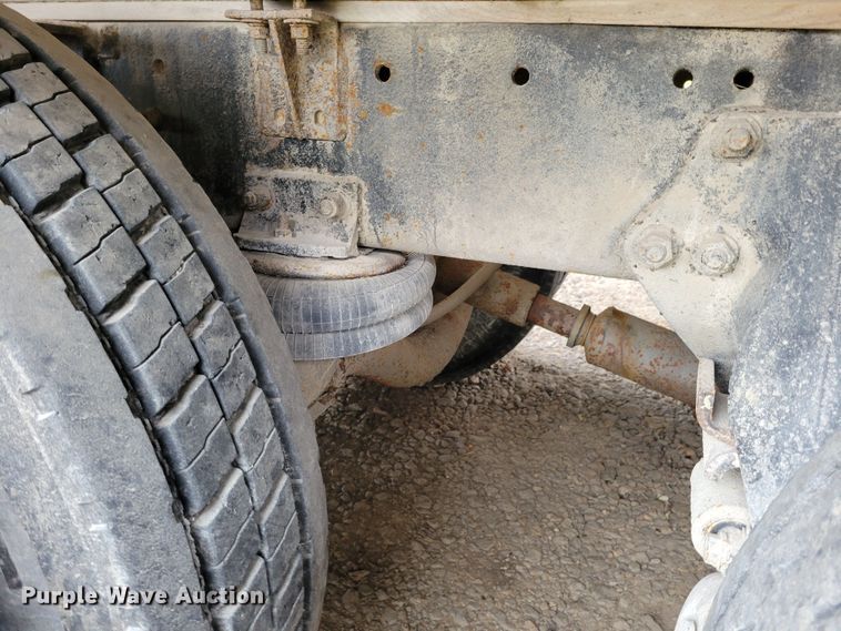 image for item DM8164 1990 Freightliner FLD  fertilizer delivery truck