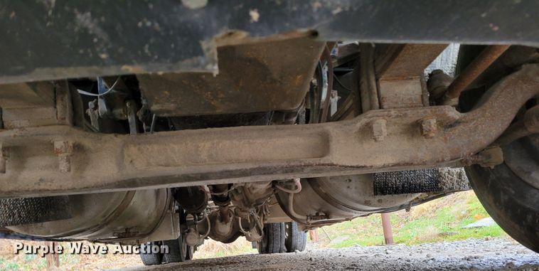 image for item DM8164 1990 Freightliner FLD  fertilizer delivery truck