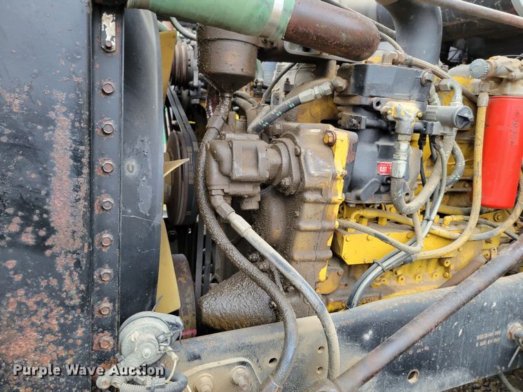 image for item DM8164 1990 Freightliner FLD  fertilizer delivery truck