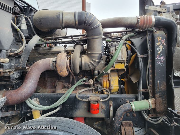 image for item DM8164 1990 Freightliner FLD  fertilizer delivery truck