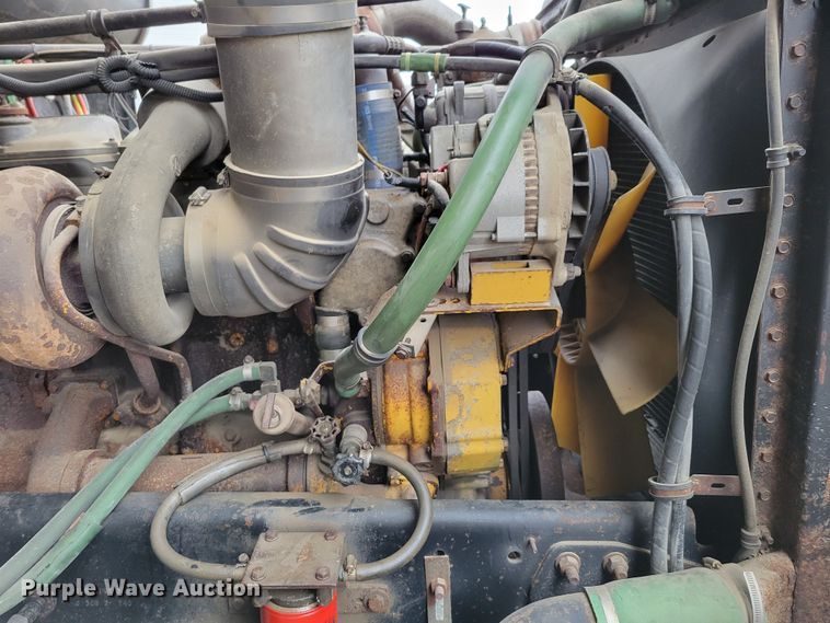 image for item DM8164 1990 Freightliner FLD  fertilizer delivery truck