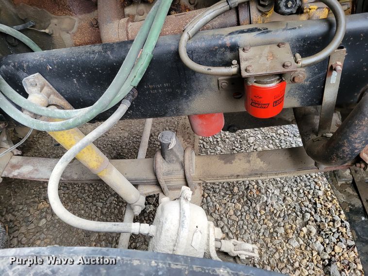 image for item DM8164 1990 Freightliner FLD  fertilizer delivery truck