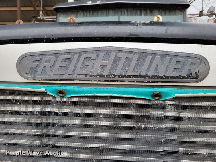image for item DM8164 1990 Freightliner FLD  fertilizer delivery truck