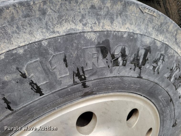 image for item DM8164 1990 Freightliner FLD  fertilizer delivery truck