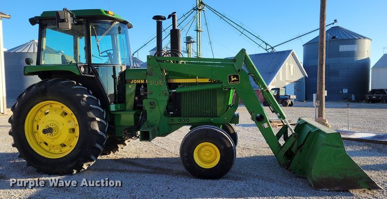 image for item DM8175 1990 John Deere 4055  tractor