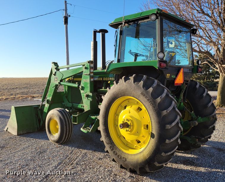 image for item DM8175 1990 John Deere 4055  tractor