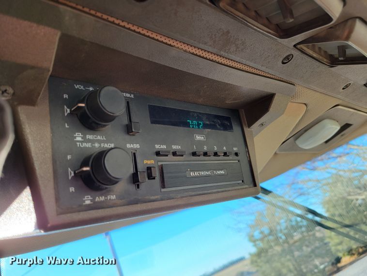 image for item DM8175 1990 John Deere 4055  tractor