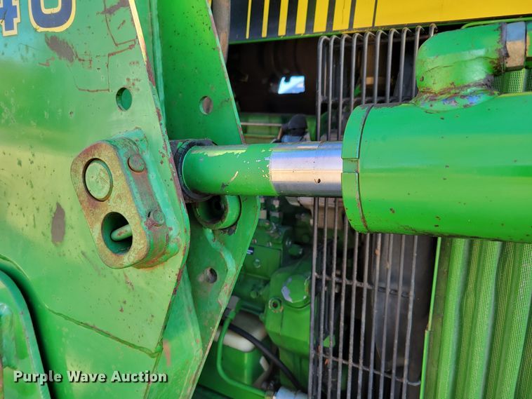 image for item DM8175 1990 John Deere 4055  tractor