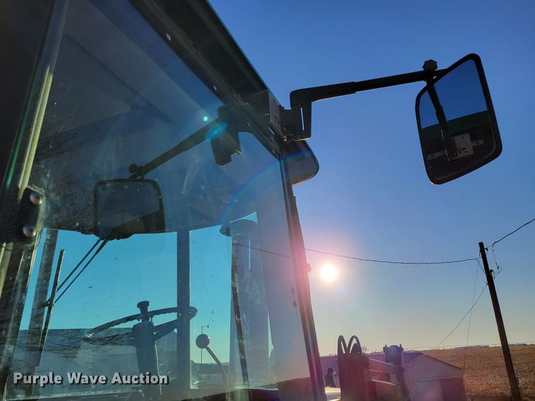 image for item DM8175 1990 John Deere 4055  tractor