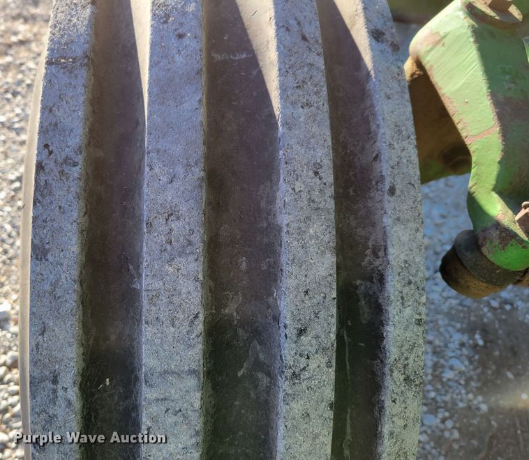 image for item DM8175 1990 John Deere 4055  tractor