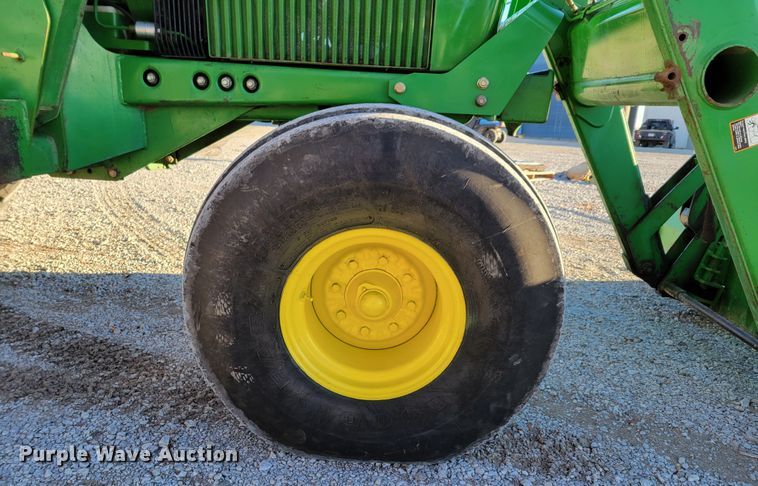 image for item DM8175 1990 John Deere 4055  tractor