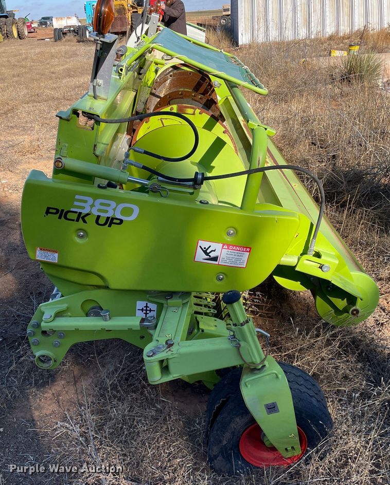 image for item DN4523 2016 Claas 380  pickup head