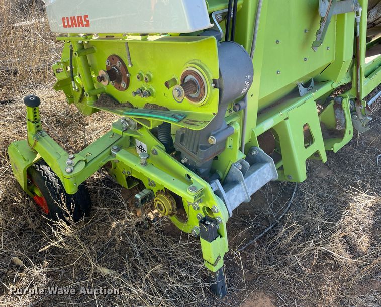 image for item DN4523 2016 Claas 380  pickup head