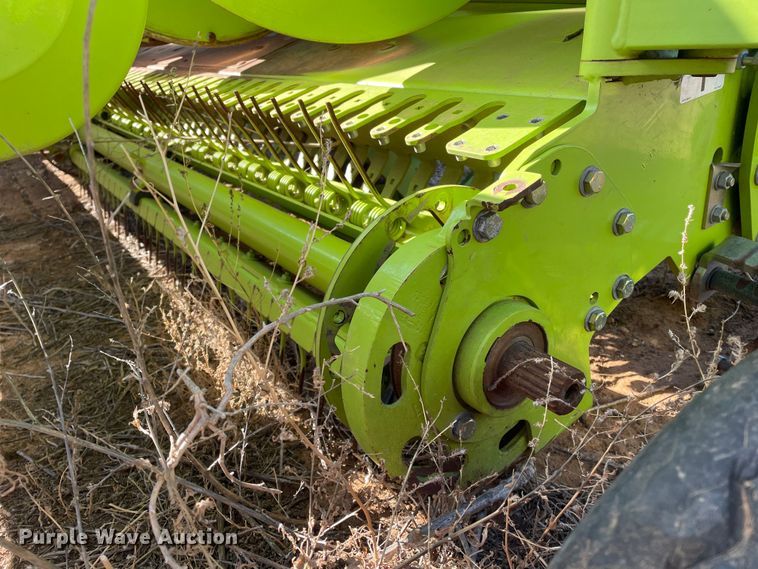 image for item DN4523 2016 Claas 380  pickup head