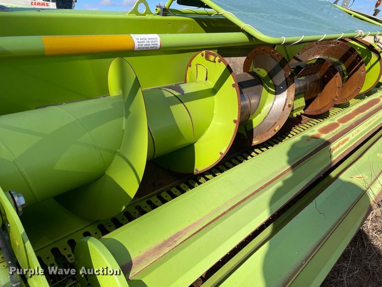 image for item DN4523 2016 Claas 380  pickup head