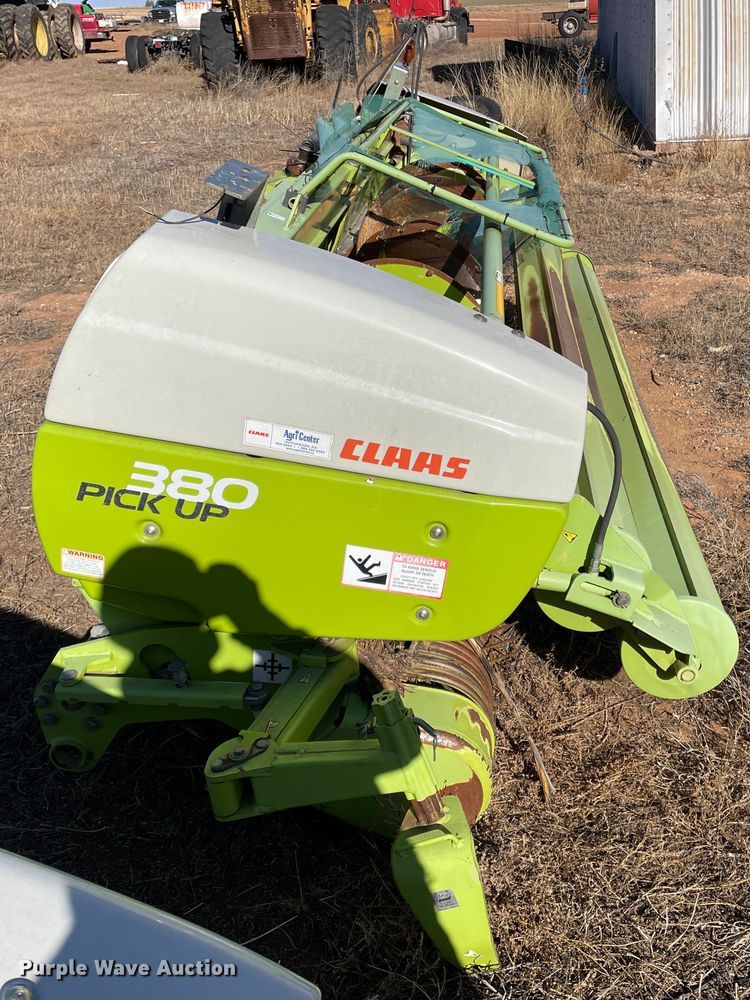 image for item DN4525 2014 Claas 380  pickup head