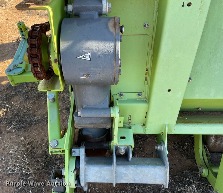 image for item DN4525 2014 Claas 380  pickup head