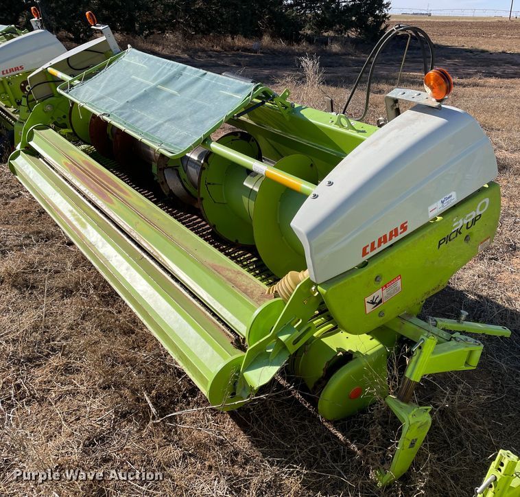 image for item DN4526 2016 Claas 380  pickup head