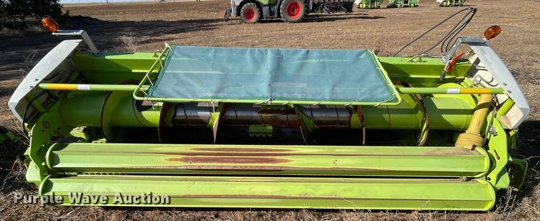 image for item DN4526 2016 Claas 380  pickup head