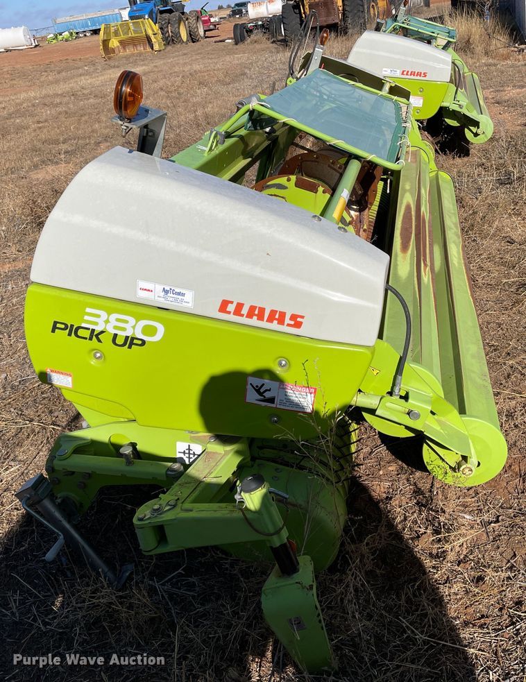 image for item DN4526 2016 Claas 380  pickup head