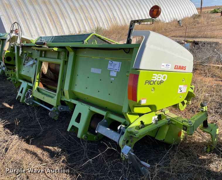 image for item DN4526 2016 Claas 380  pickup head