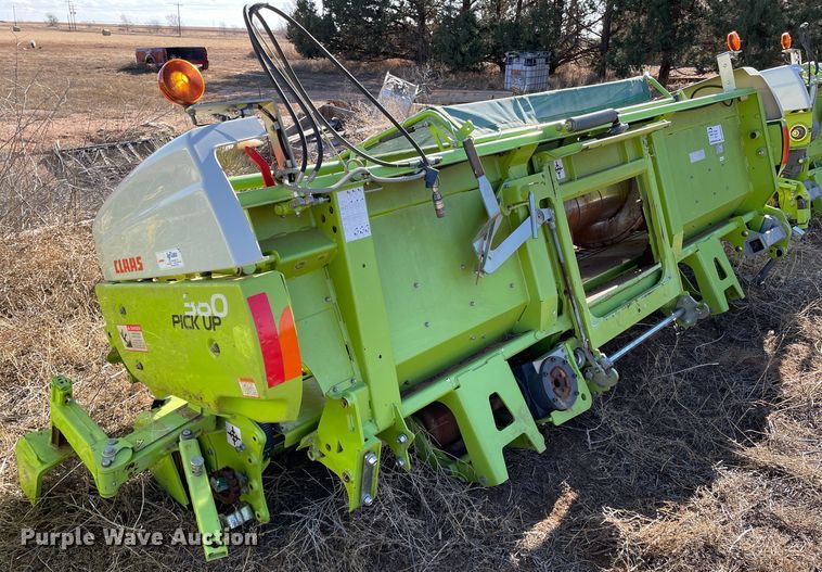 image for item DN4526 2016 Claas 380  pickup head