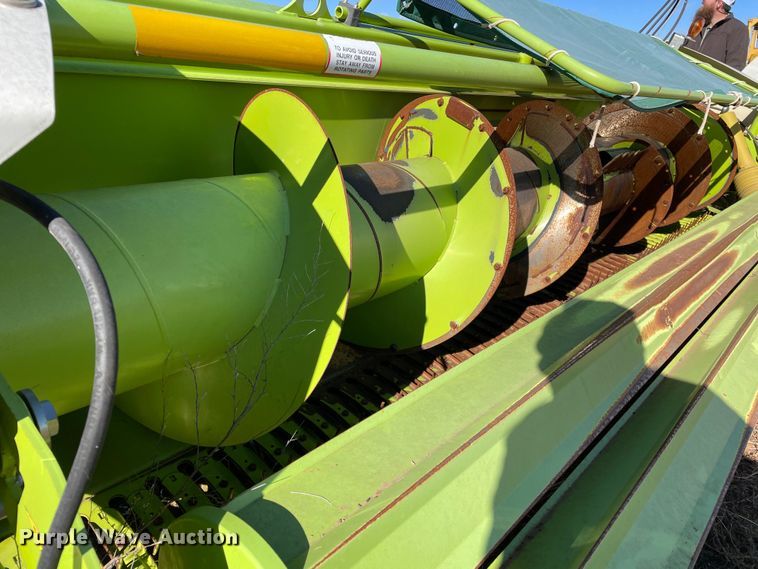 image for item DN4526 2016 Claas 380  pickup head