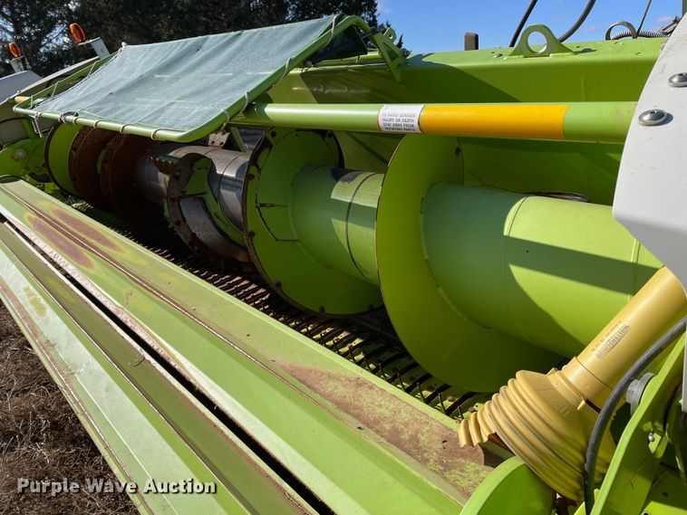 image for item DN4526 2016 Claas 380  pickup head