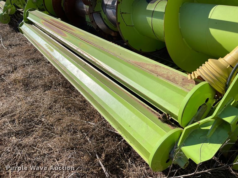 image for item DN4526 2016 Claas 380  pickup head