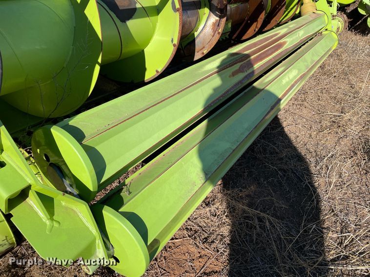 image for item DN4526 2016 Claas 380  pickup head