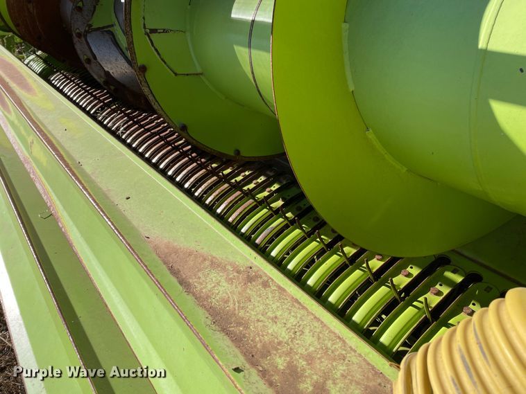 image for item DN4526 2016 Claas 380  pickup head