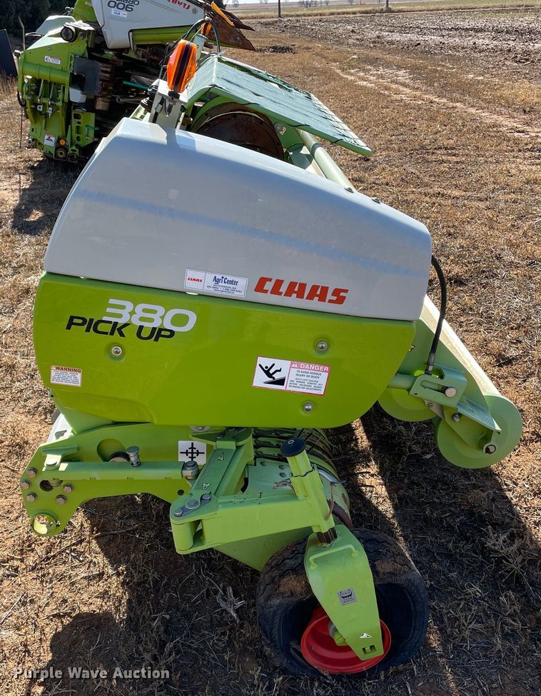 image for item DN4530 2014 Claas 380  pickup head