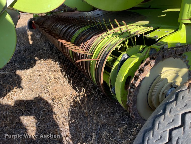 image for item DN4530 2014 Claas 380  pickup head