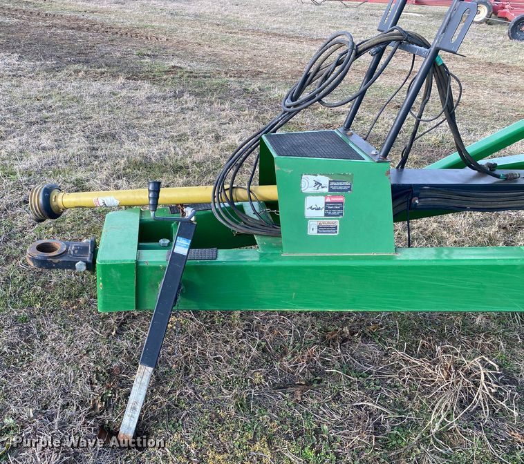 image for item DN8133 Parker 624  grain cart