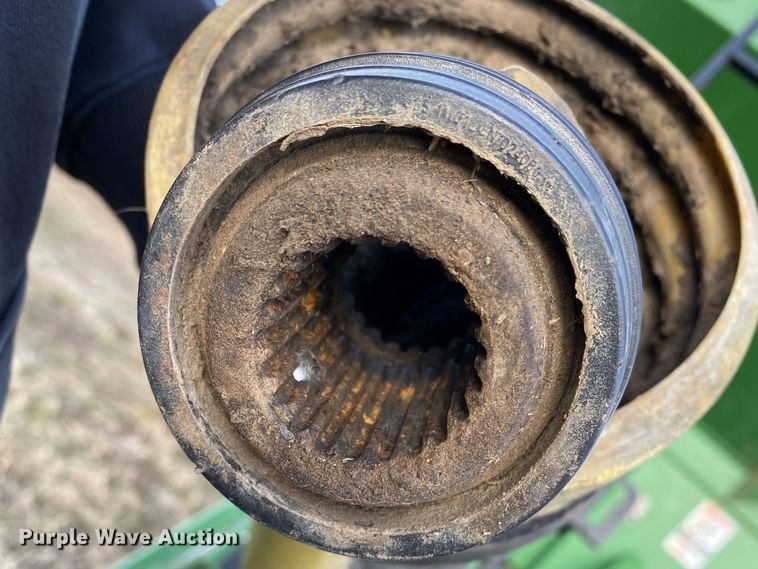 image for item DN8133 Parker 624  grain cart