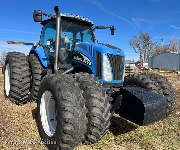 image for item DR7323 2003 New Holland TG255  MFWD tractor