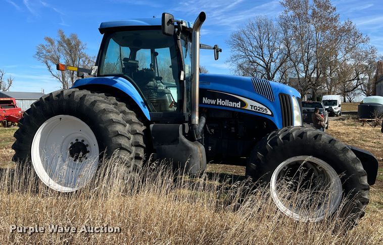 image for item DR7323 2003 New Holland TG255  MFWD tractor