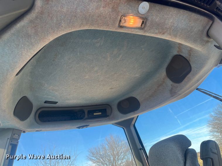 image for item DR7323 2003 New Holland TG255  MFWD tractor