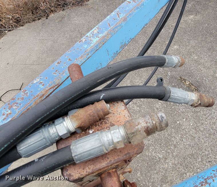 image for item HG9372 Land Runner Blue Jet  liquid fertilizer applicator