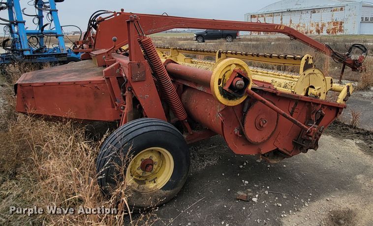 image for item HG9373 1991 New Holland 116  windrower